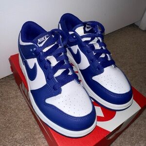 Nike Dunk Low "Blue/White" Boys-pre owned size 12.5 Pre school